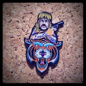Tigerking pin